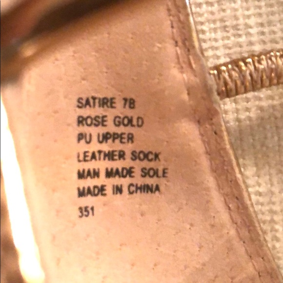 STEVE MADDEN ‘Satire’ Rose Gold Sandals - Picture 11 of 13